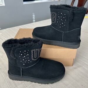 UGG CLASSIC UGG GEM MINI BOOT